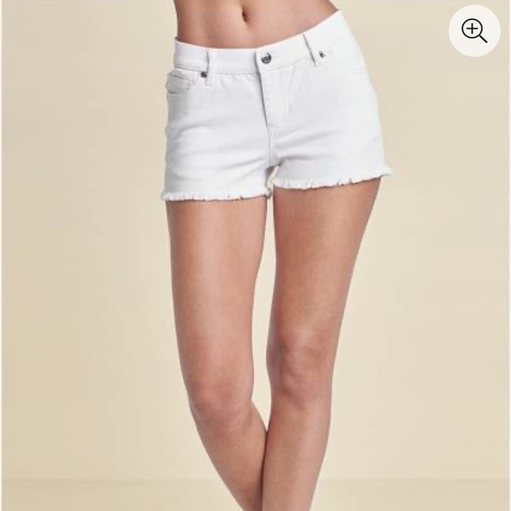 Venus white shorts